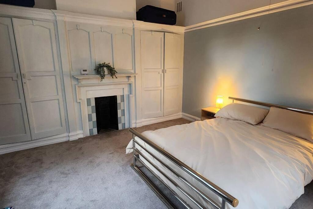 Spacious Guest Flat Near Roundhay Park Leeds  Exterior foto